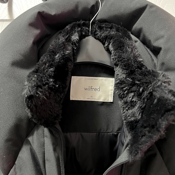 Aritzia Brand: Wilfred winter jacket - Picture 4 of 7